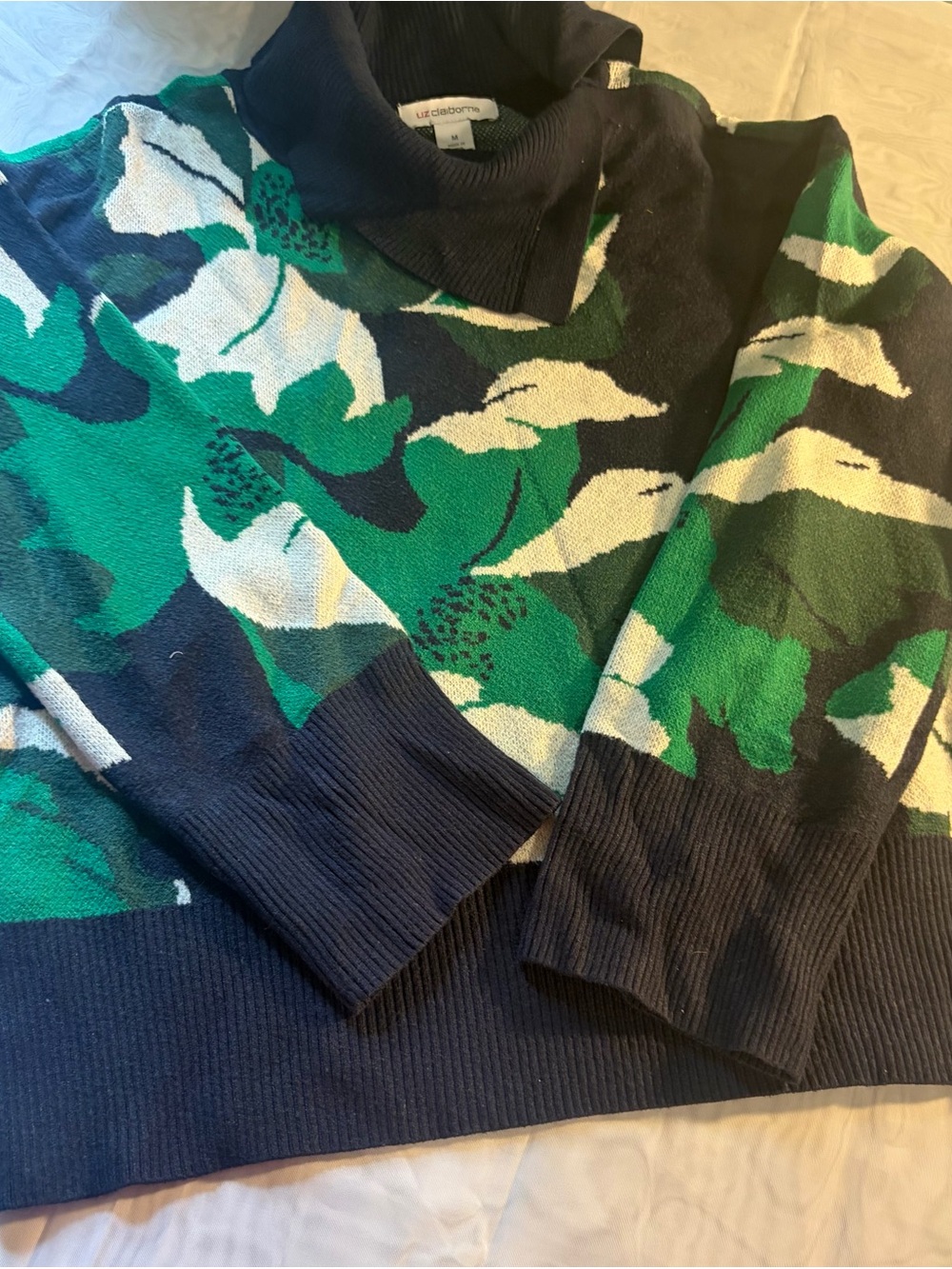 Liz Claiborne Navy, Green & White Floral Turtleneck Sweater - Men